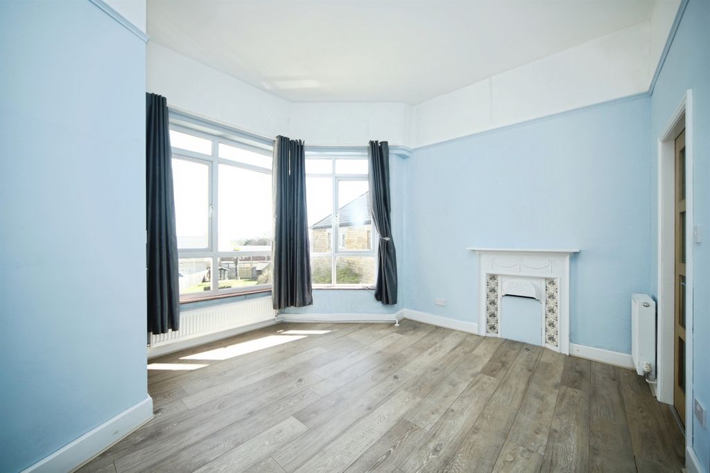 Additional image 6 of 2 bed flat for saleMarket Street, Crewkerne TA18