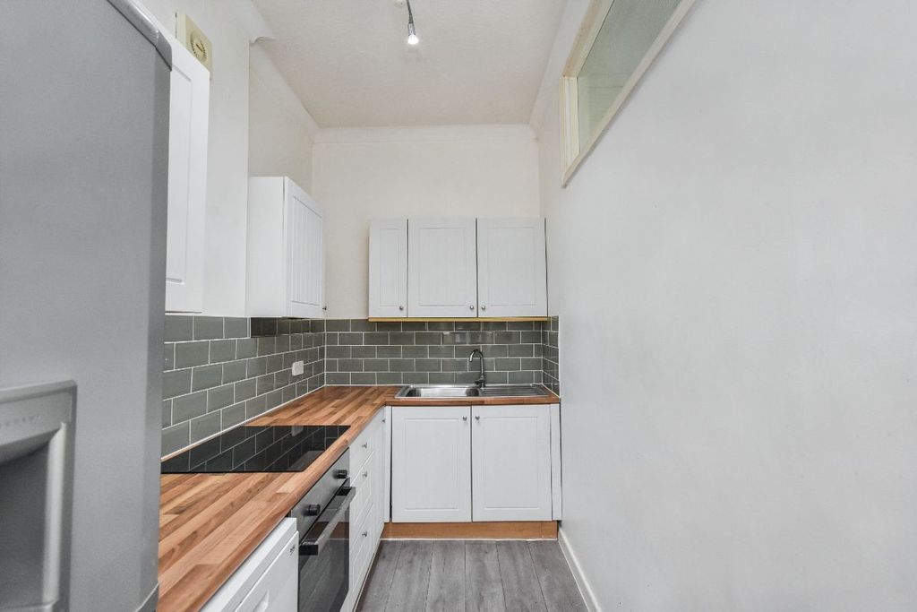 Additional image 2 of 2 bed flat for saleStation Road, Okehampton EX20
