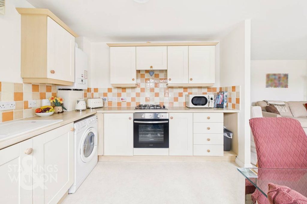 Additional image 6 of 2 bed flat for saleHolly Blue Road, Wymondham, Norwich NR18