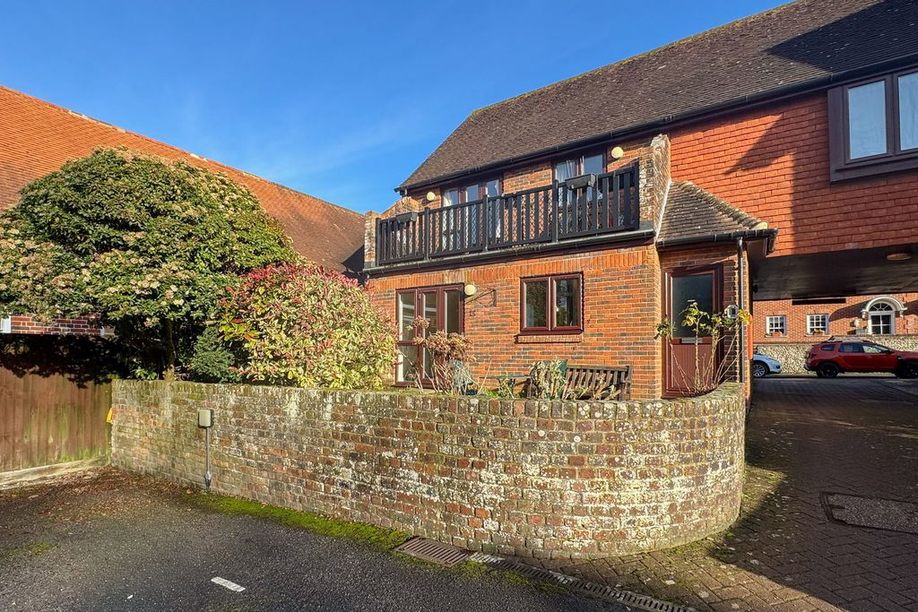Additional image 8 of 2 bed flat for saleStation Road, Alresford SO24