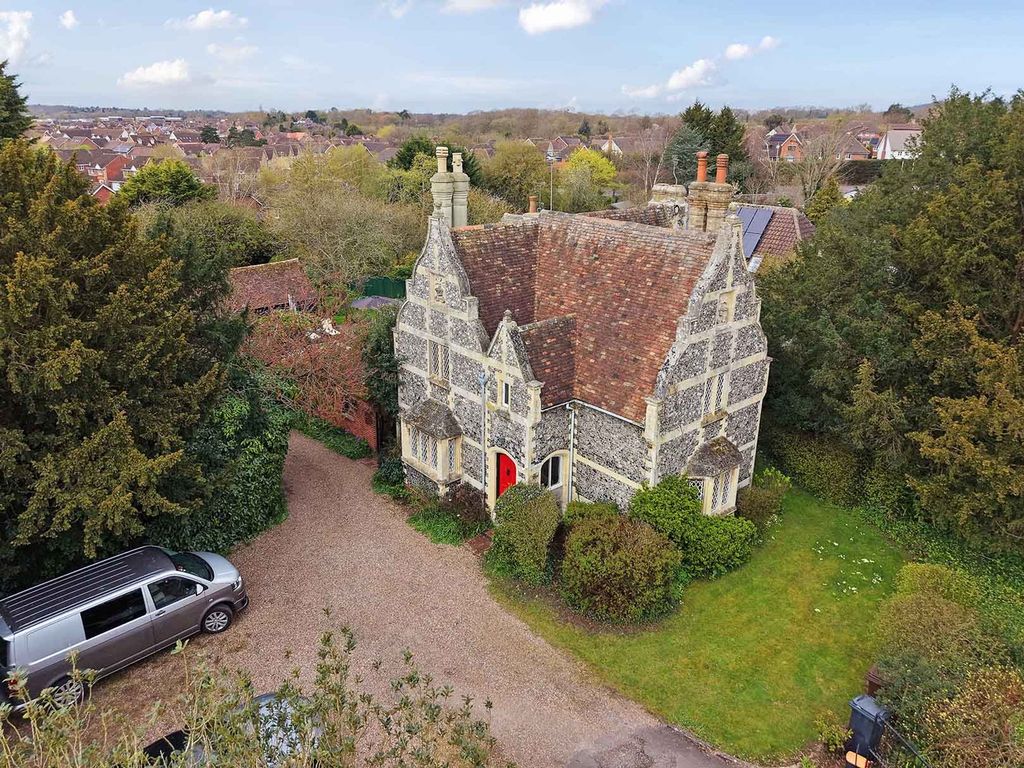 4 bed detached house for saleFaversham Road, Boughton Aluph TN25