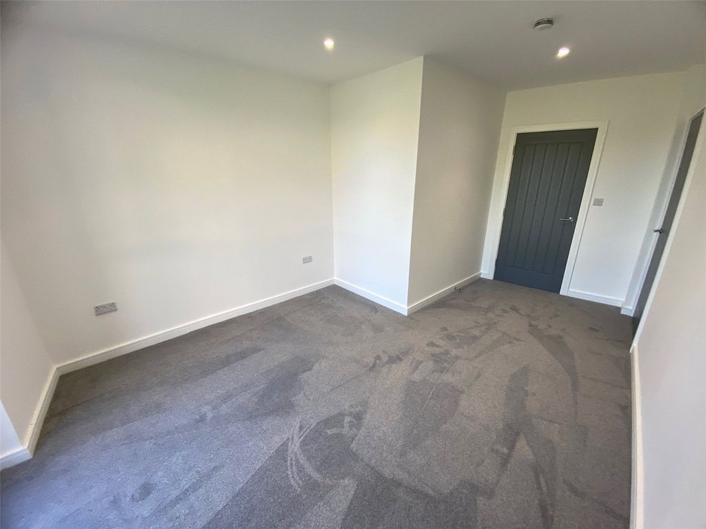 Additional image 5 of 2 bed flat for saleWest Bars, Chesterfield, Derbyshire S40