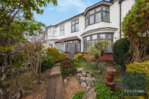 Kings Road, Waltham Forest, London E4