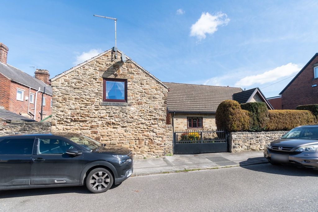 3 bed detached house for saleWentworth Street, Birdwell, Barnsley S70