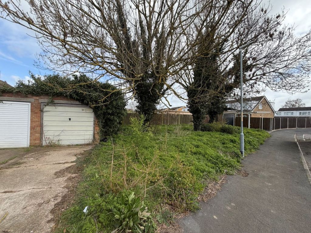 Land for saleGarage And Land Rear Of, 193 Birling Road, Snodland, Kent ME6