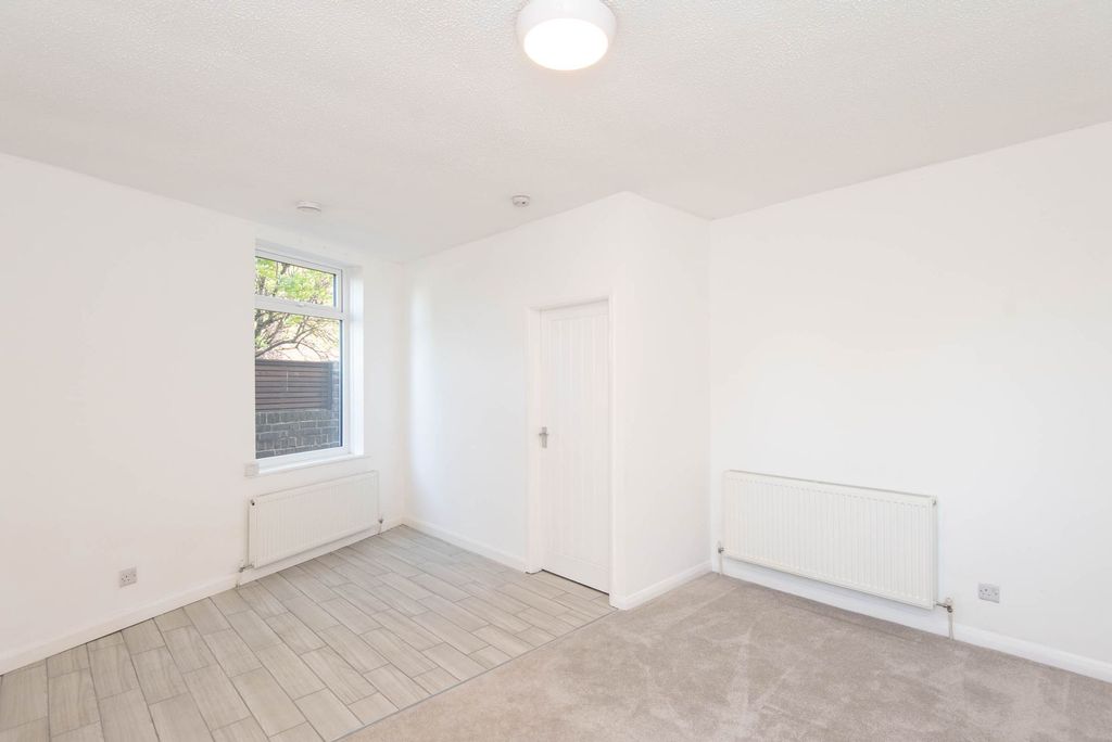 Additional image 6 of 2 bed flat for saleSt. Johns Road, Chesterfield S41