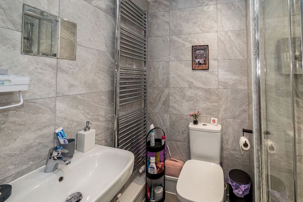 Additional image 15 of 2 bed flat for saleKempster Way, Weston Turville, Aylesbury HP22