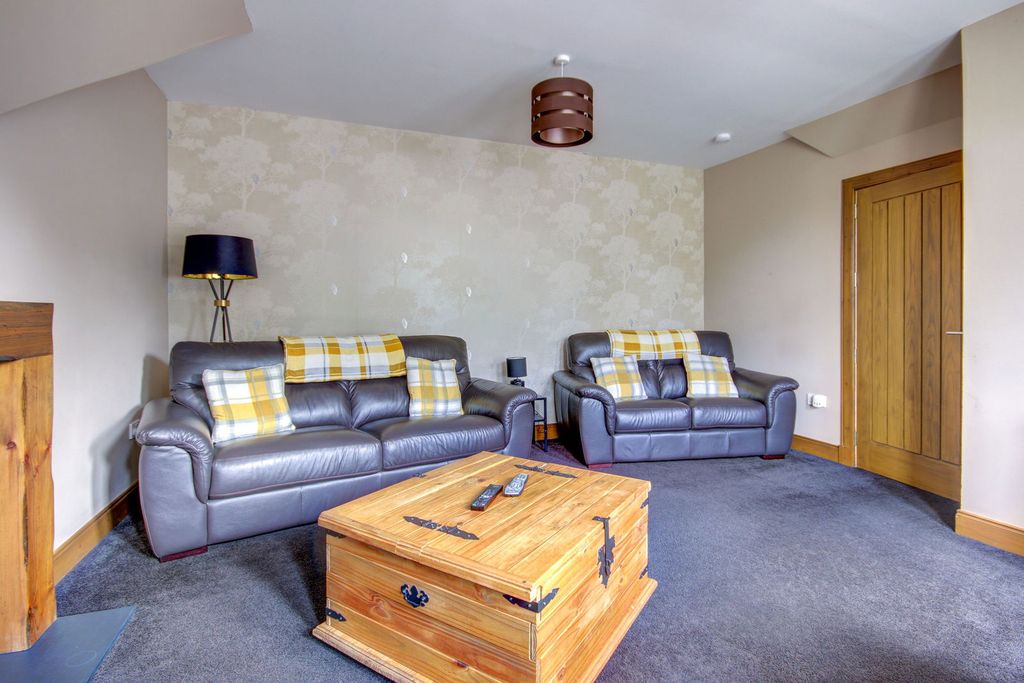 Additional image 4 of 3 bed flat for saleFlat 1, Old Newsagents, Main Street, Lairg, Sutherland IV27