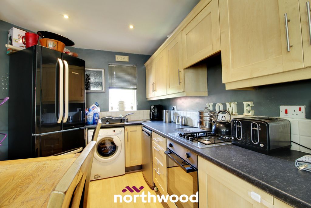 Additional image 2 of 2 bed flat for saleBrander Close, Balby, Doncaster DN4