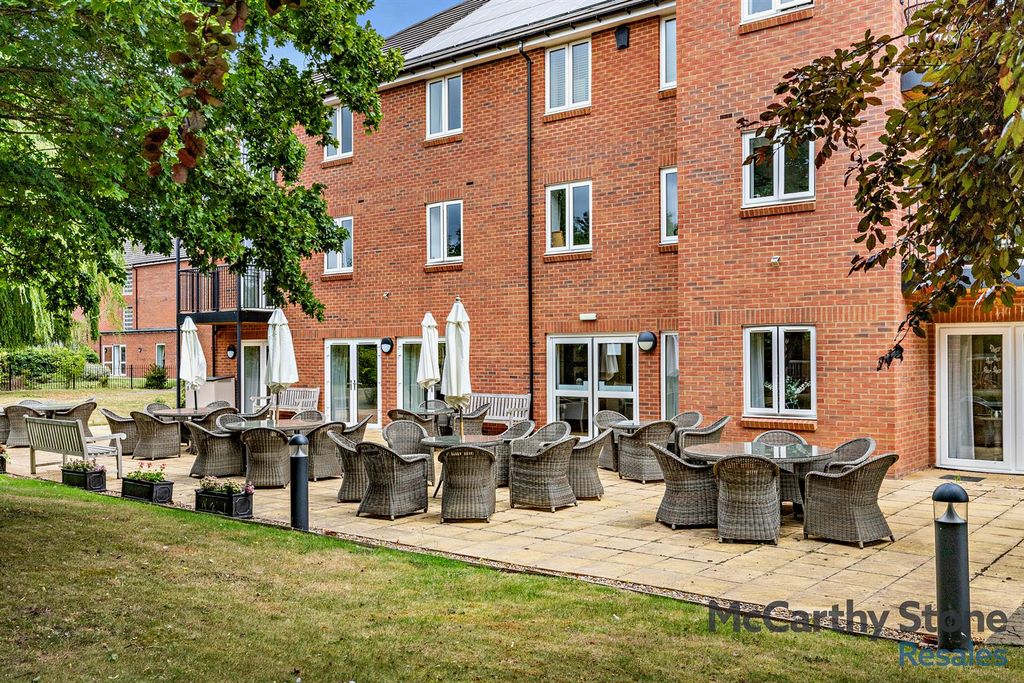 Additional image 13 of 2 bed flat for saleOakhill Place, High View, Bedford, Bedfordshire MK41