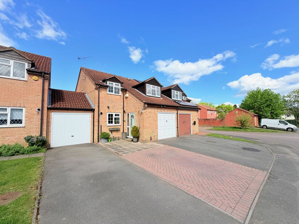 Additional image 25 of 4 bed semi-detached house for saleMargaret Close, Abbots Langley WD5