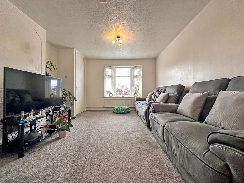 St. Christopher Close, West Bromwich photo 5
