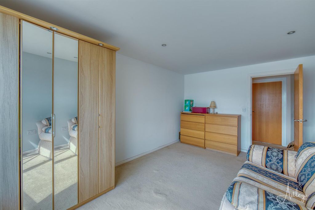 Additional image 11 of 3 bed flat for salePentre Doc Y Gogledd, Llanelli SA15