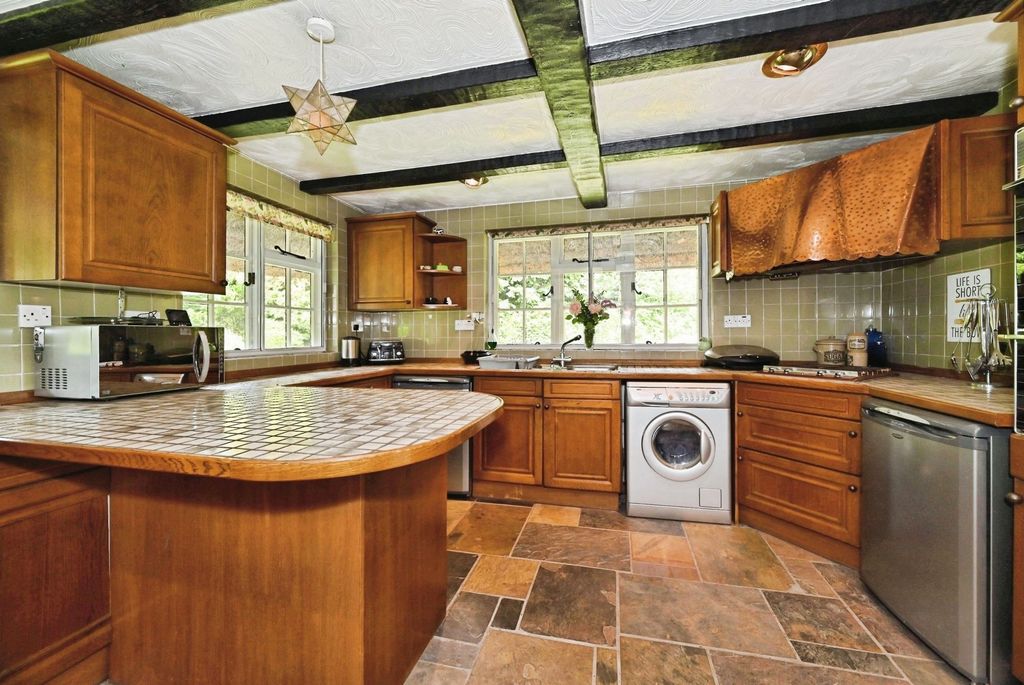 Additional image 12 of 4 bed cottage for sale36A Elm Road, Reading RG6