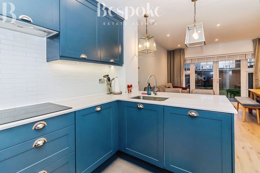 Additional image 4 of 4 bed terraced house for saleSunapee Road, Reading RG2