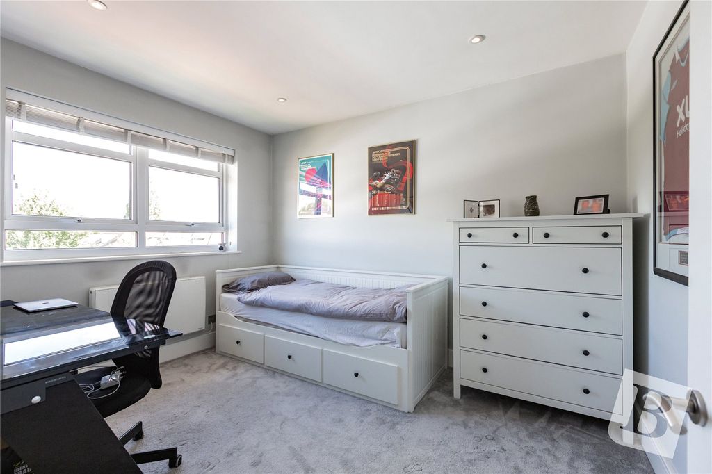 Additional image 7 of 2 bed flat for saleAbington Court, Hall Lane, Upminster RM14