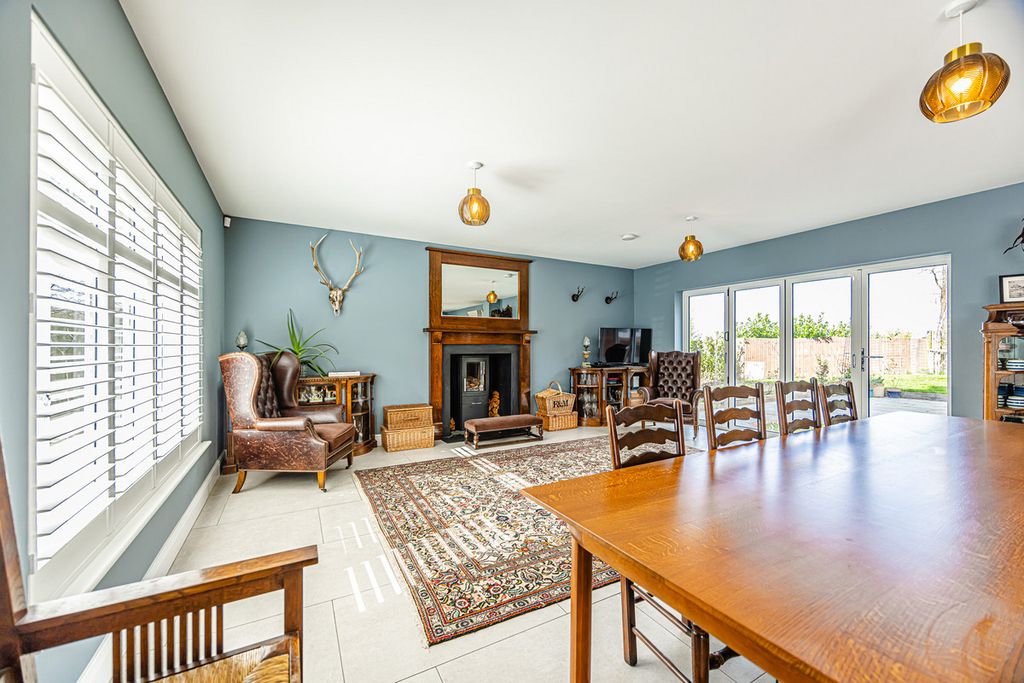 Additional image 15 of 4 bed detached house for saleThe Brackens, Benfleet SS7