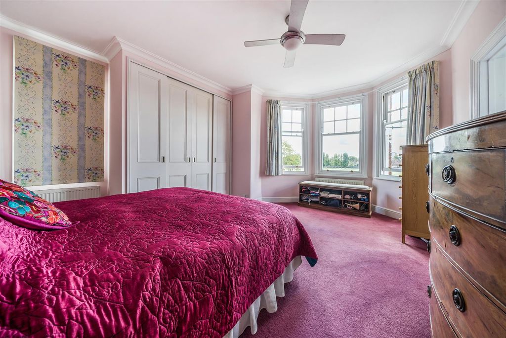 Additional image 14 of 6 bed detached house for salePemberley Avenue, Bedford MK40