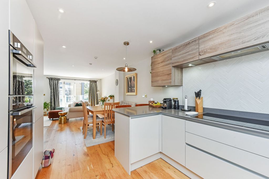 Additional image 11 of 3 bed terraced house for saleQueen Street, Emsworth PO10