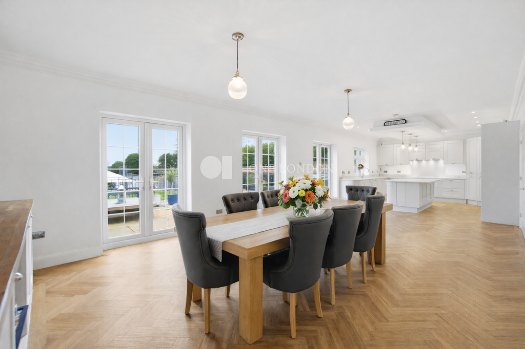 Additional image 5 of 7 bed country house for saleBean Road, Bexleyheath DA6