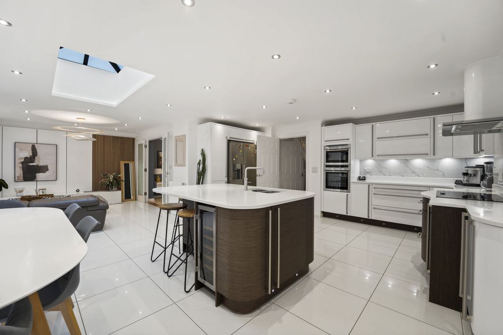 Additional image 8 of 5 bed detached house for saleSweet Bay Crescent, Ashford TN23