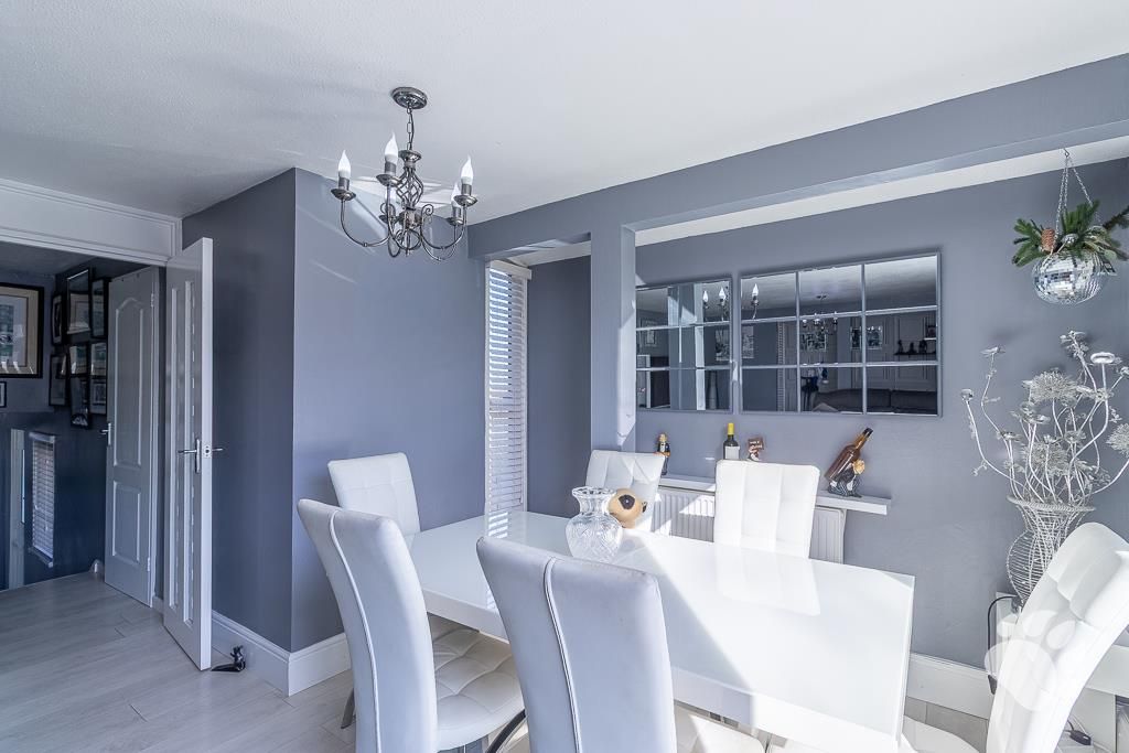 2 bed maisonette for saleThe Hyde, Langdon Hills SS16 photo 4