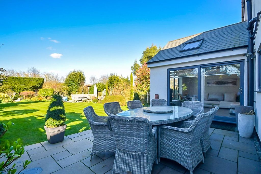 Additional image 10 of 4 bed detached house for saleSt. Marys Road, Benfleet SS7
