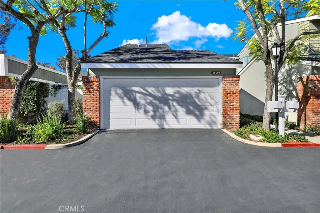 25061 Silverleaf Ln, Laguna Hills, CA 92653 photo 3