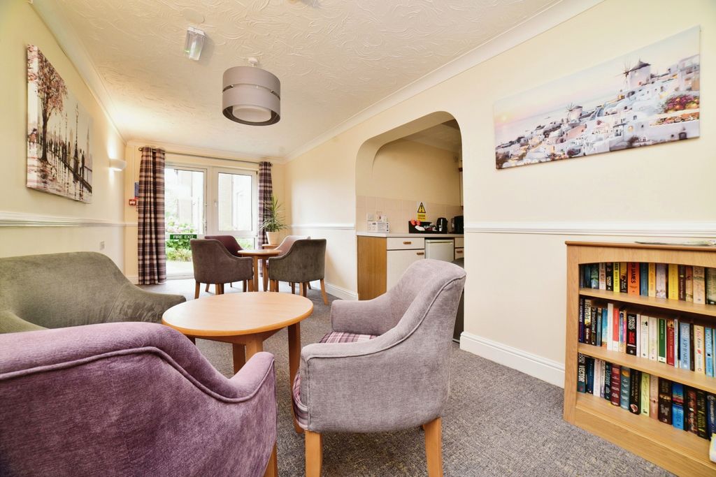 Additional image 11 of 2 bed flat for saleHaldenby Court, Swanland HU14