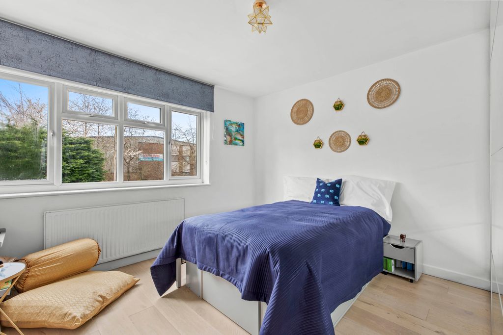 Additional image 8 of 4 bed detached house for saleWhite Lion Road, Amersham HP7