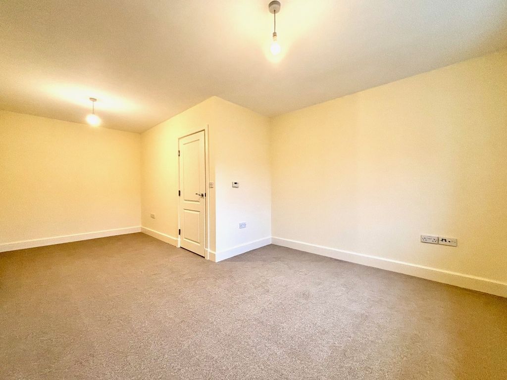 Additional image 5 of 2 bed flat for saleCavendish Road, Matlock DE4