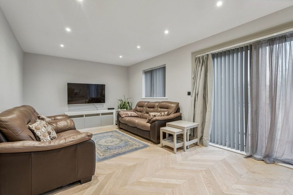 Additional image 2 of 5 bed terraced house for saleAlva Way, Carpenders Park, Watford WD19