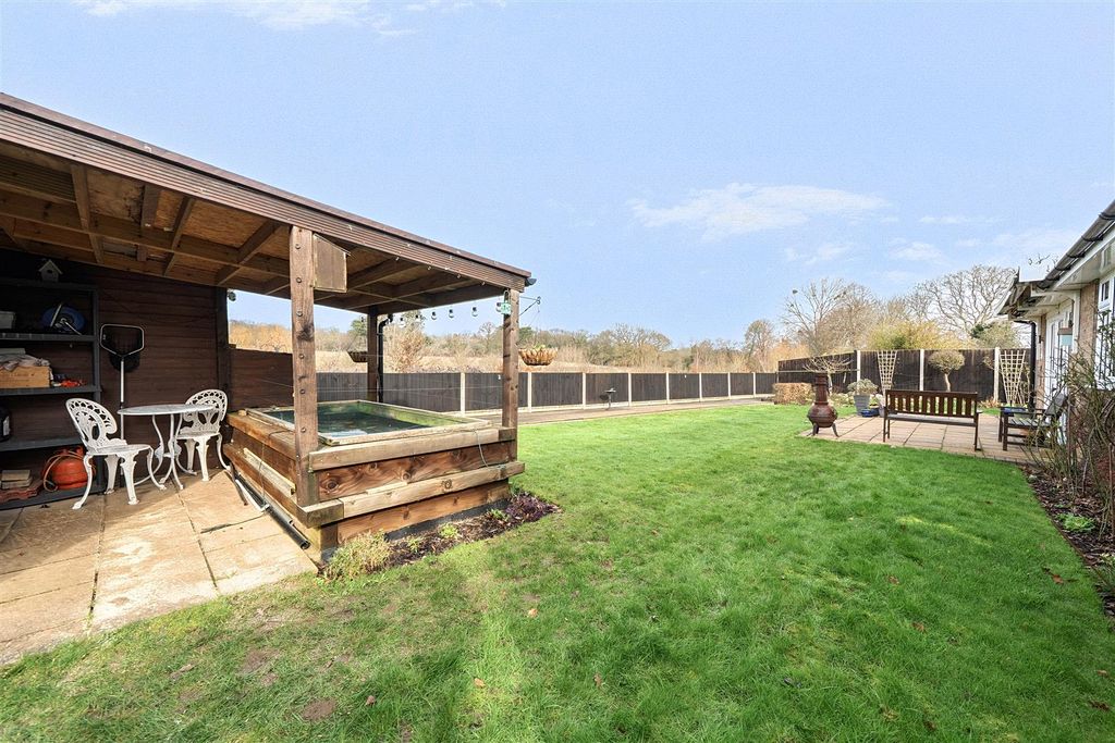 Additional image 4 of 3 bed detached bungalow for saleBushey Shaw, Ashtead KT21