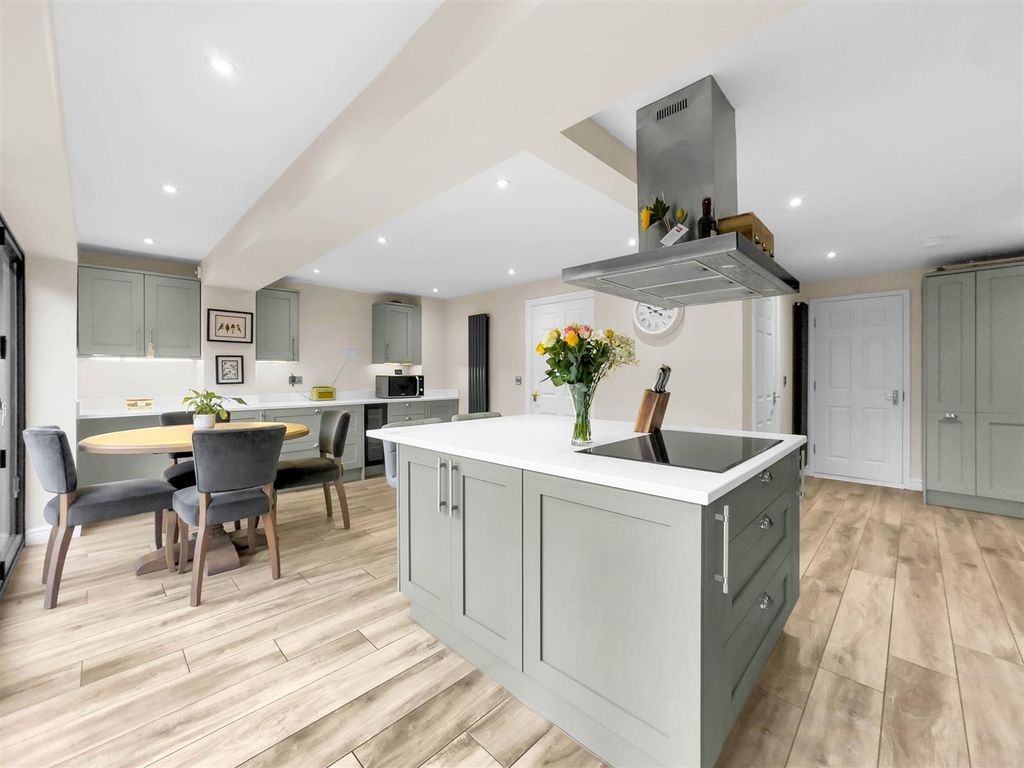 Additional image 11 of 4 bed town house for saleHuntspill Road, West Timperley, Altrincham WA14