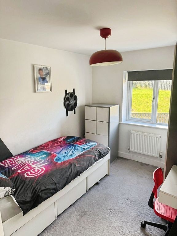 Additional image 14 of 5 bed town house for saleOakwell Croft, Batley WF17