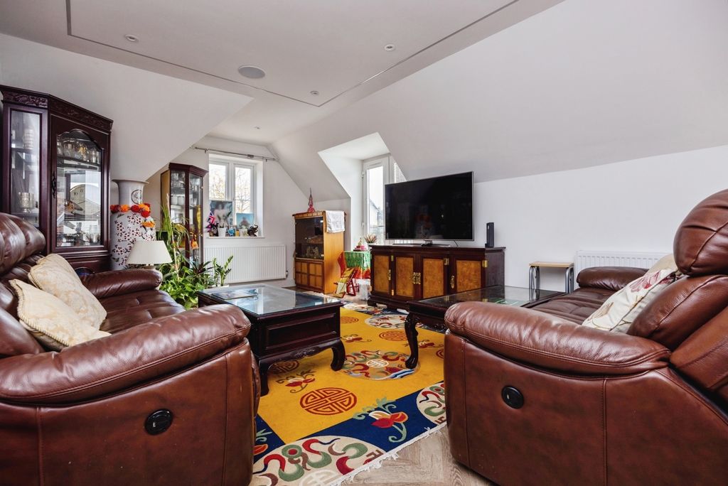 Additional image 9 of 2 bed maisonette for saleEggars Hill, Aldershot, Hampshire GU11
