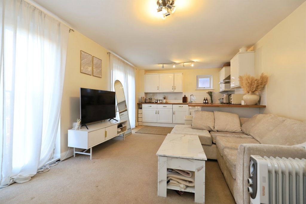 Additional image 2 of 2 bed flat for salePark Lane, Kidderminster DY11