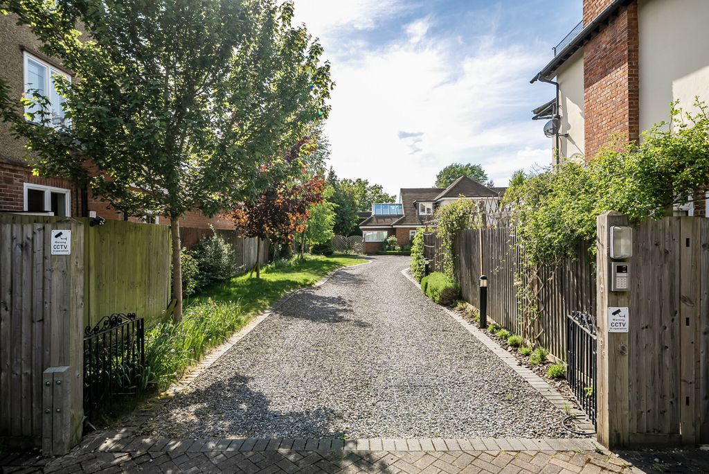 Additional image 21 of 4 bed detached house for saleNorthcourt Avenue, Reading RG2