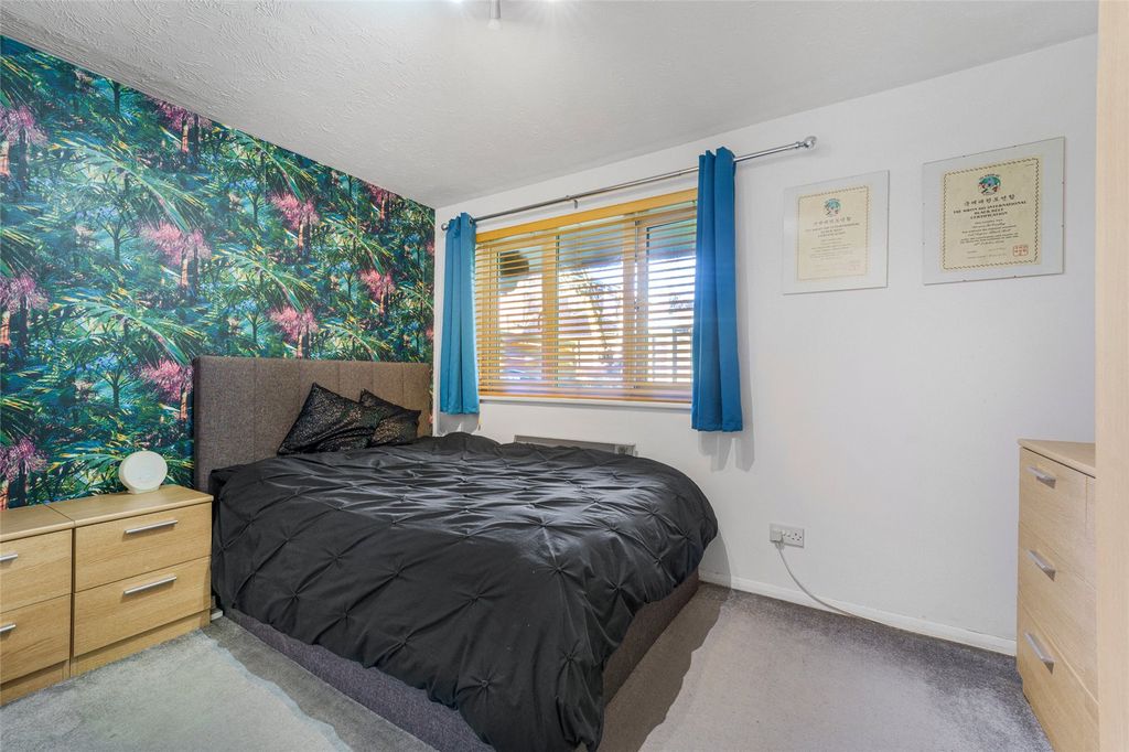 Additional image 8 of 1 bed flat for saleTylersfield, Abbots Langley, Hertfordshire WD5
