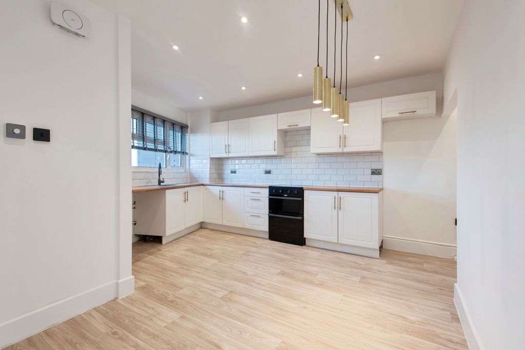 Additional image 4 of 2 bed maisonette for saleWestern Way, Letchworth Garden City SG6