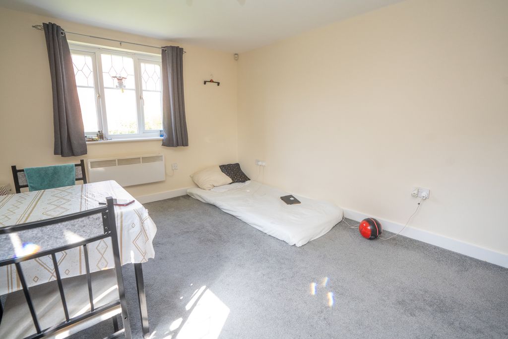 Additional image 2 of 2 bed flat for saleLinnets Park, Runcorn WA7