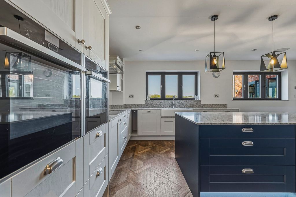 Additional image 15 of 6 bed detached house for saleFiddlers Green, Attleborough NR17