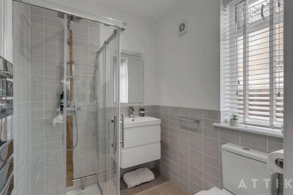 Additional image 7 of 4 bed semi-detached house for saleUpper Avenue, Halesworth IP19