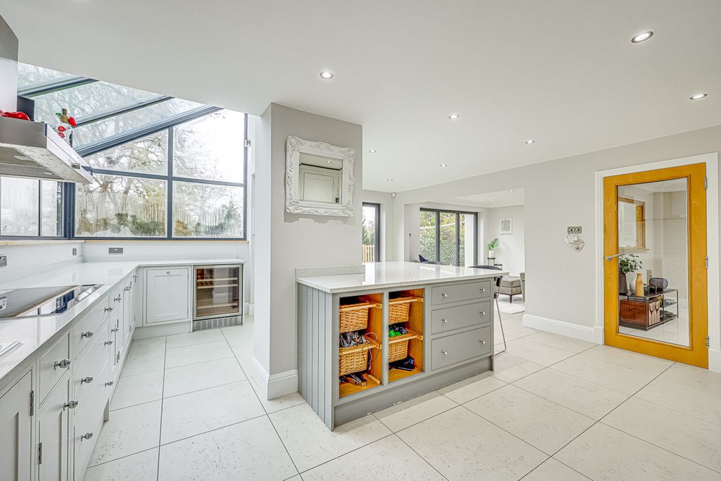 Additional image 16 of 5 bed detached house for saleBowers Road, Benfleet SS7