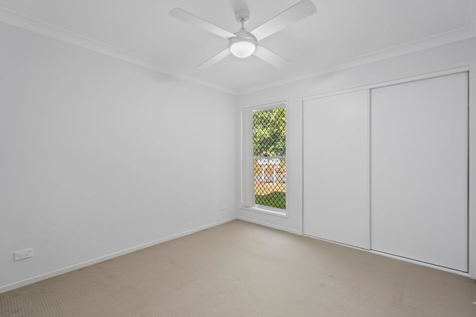 2/3a Evergreen Avenue, Loganlea QLD 4131 photo 4