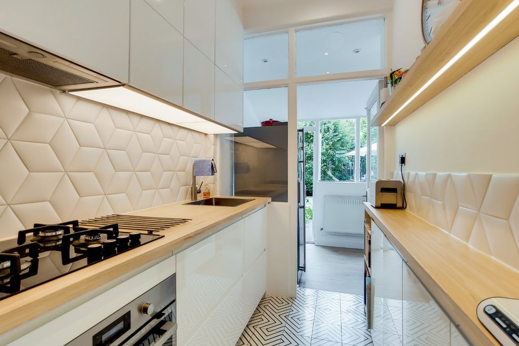 Additional image 10 of 4 bed semi-detached house for saleArrol Road, Beckenham BR3