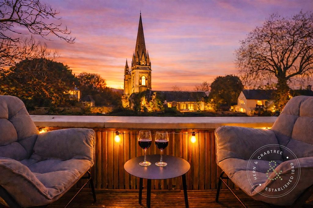 Additional image 13 of 2 bed flat for saleYr Hen Dy, The Cathedral Green, Llandaff, Cardiff CF5