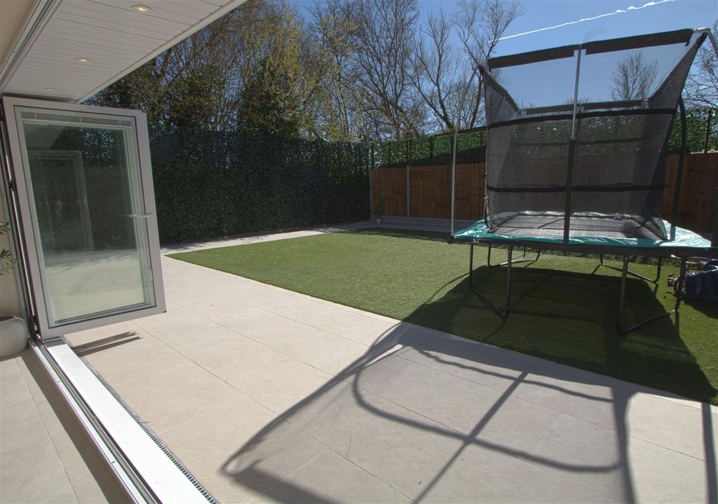 Additional image 17 of 4 bed detached house for saleBurnt Mills Road, Basildon SS13