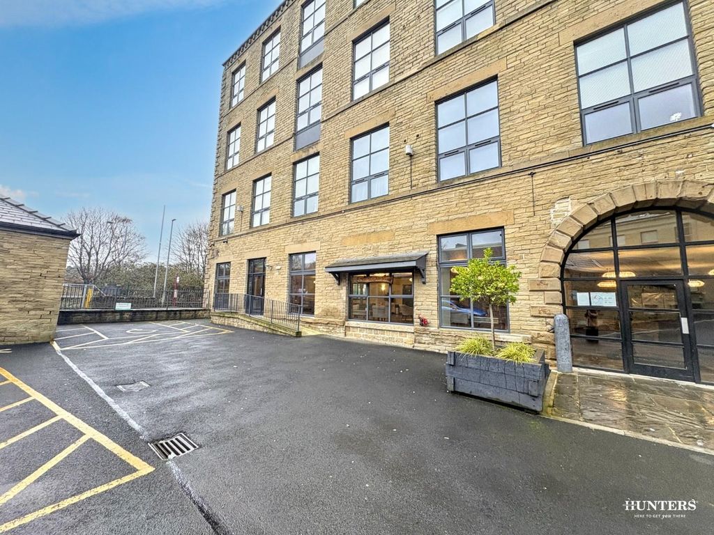 Additional image 16 of 1 bed flat for saleUpper Blakeridge Lane, Batley WF17