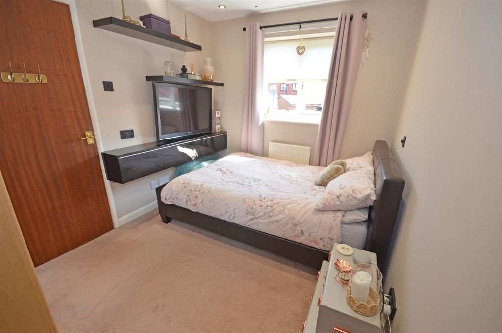 Additional image 21 of 4 bed detached house for saleLarkfield Close, Ashton-Under-Lyne OL7